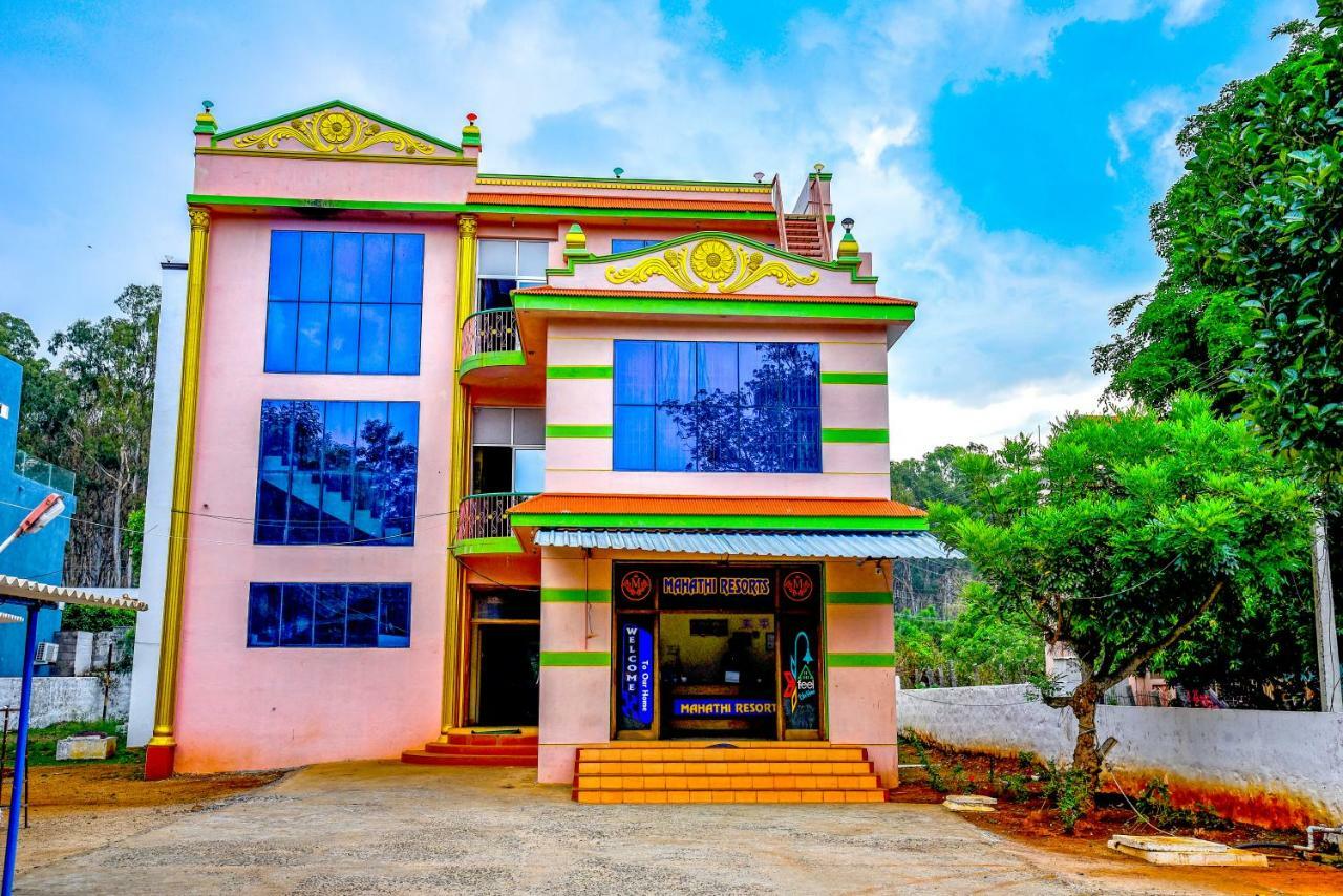Mahathi Resort And Spa Yelagiri Dış mekan fotoğraf