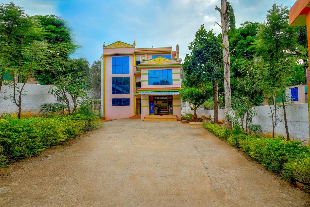 Mahathi Resort And Spa Yelagiri Dış mekan fotoğraf
