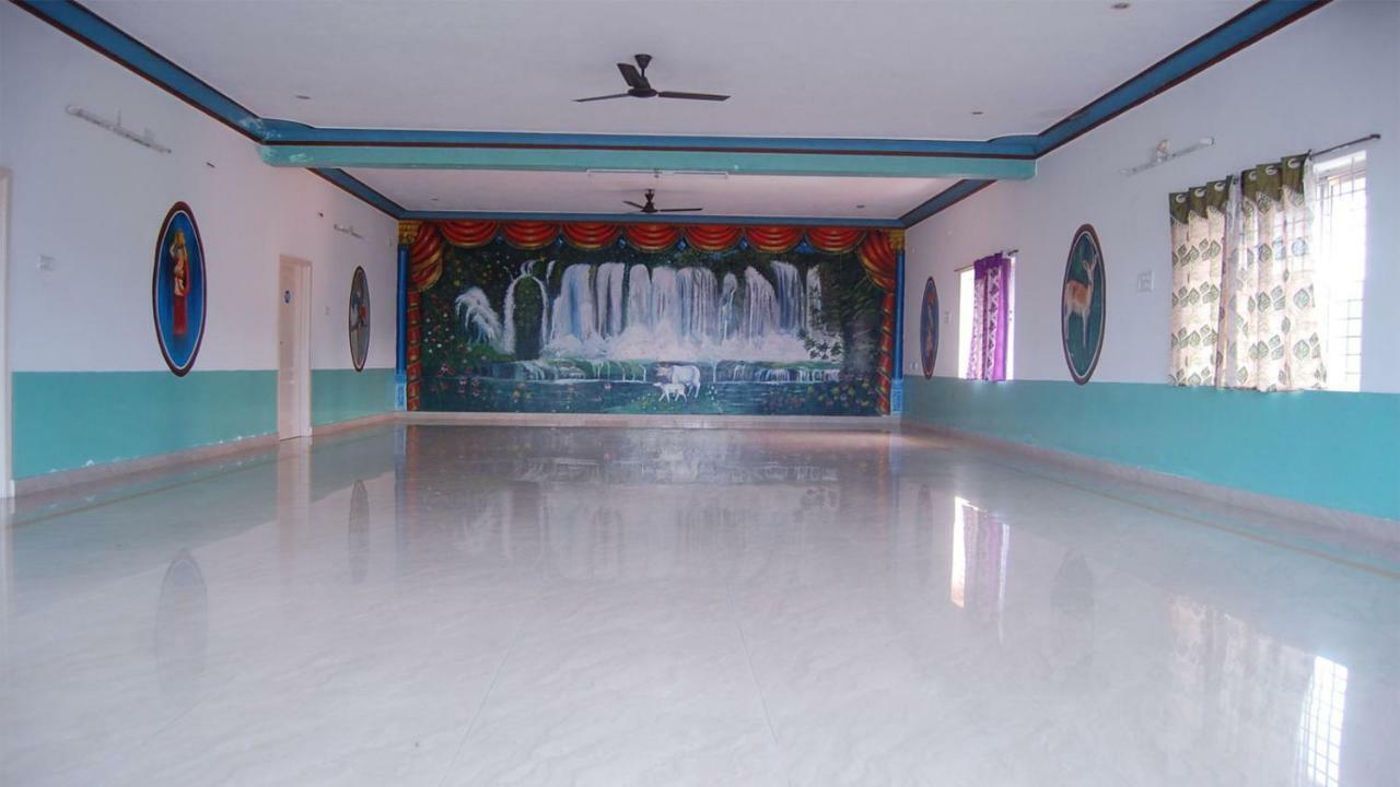 Mahathi Resort And Spa Yelagiri Dış mekan fotoğraf